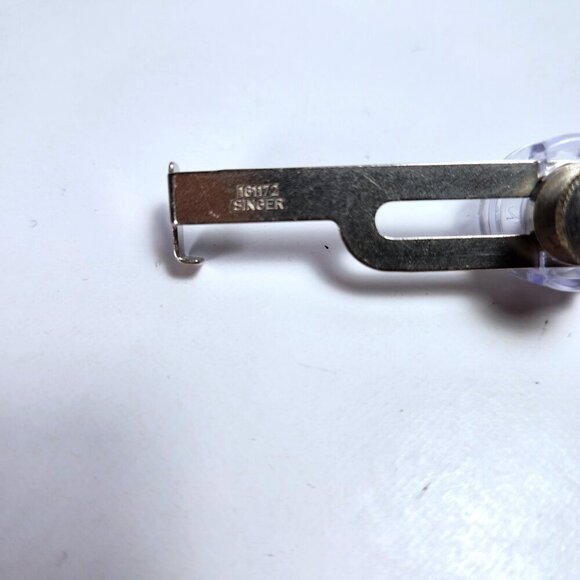 Singer Adjustable Seam Guide 161172 Vintage Sewing Machine Attachment - Picture 3 of 4